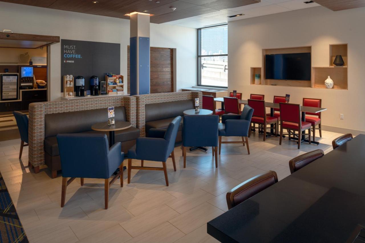 Holiday Inn Express & Suites - Tulsa Downtown - Arts District By Ihg Exterior foto